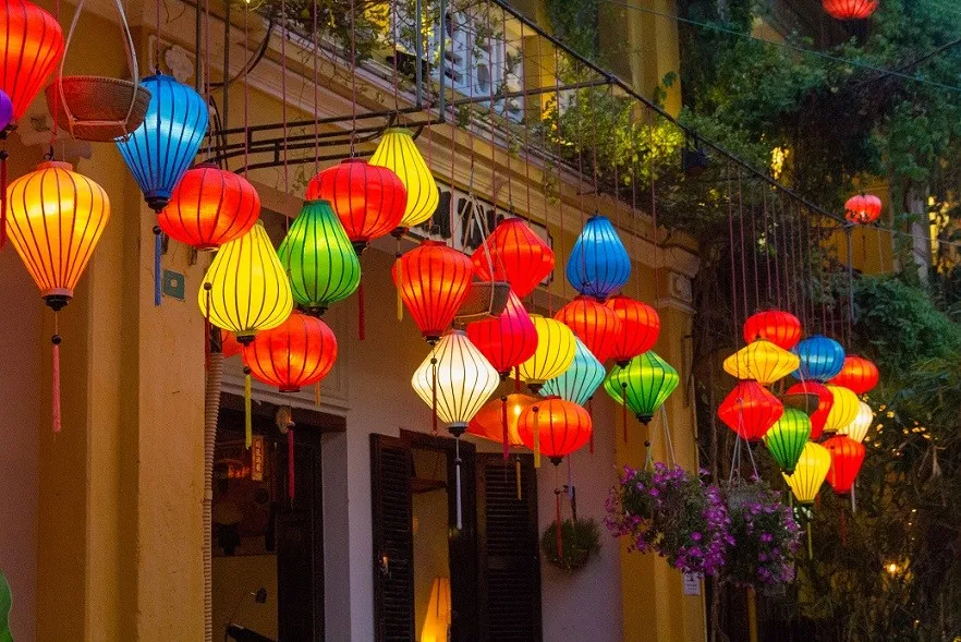 SILK LANTERNS