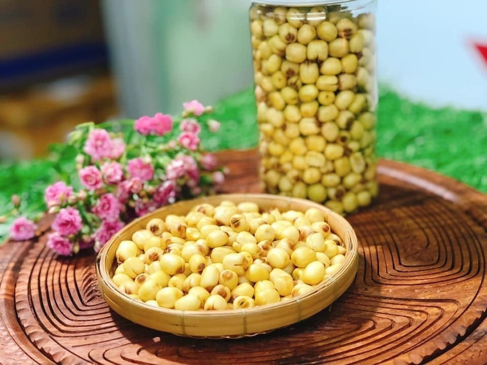 dried lotus seed