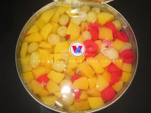 Canned Fruit Cocktail